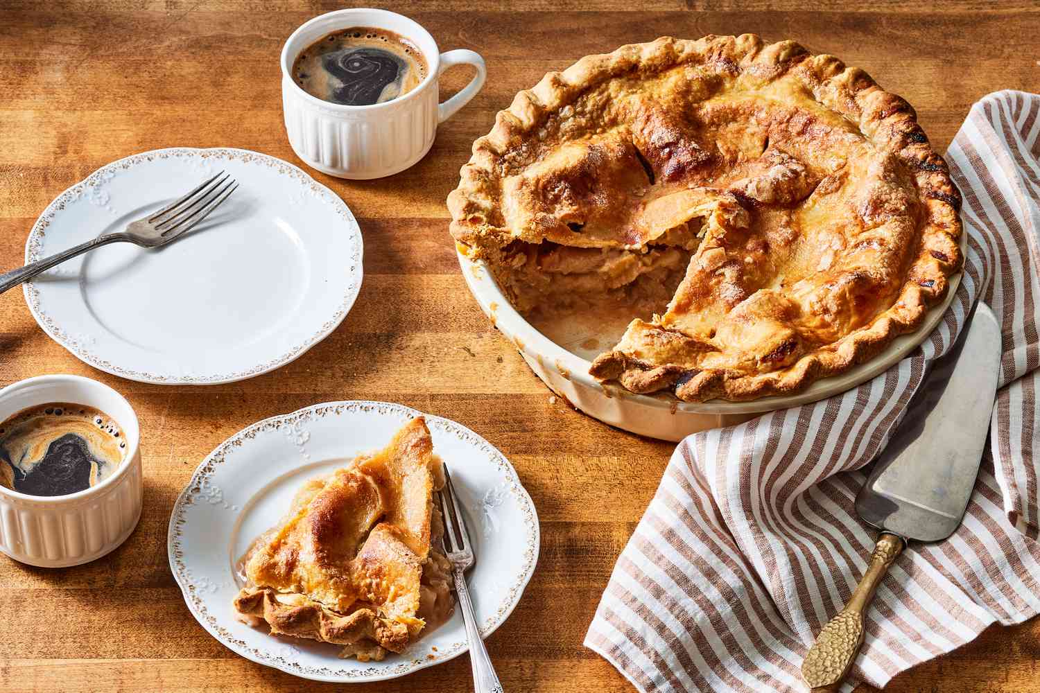 Old Fashioned Country Apple Cake